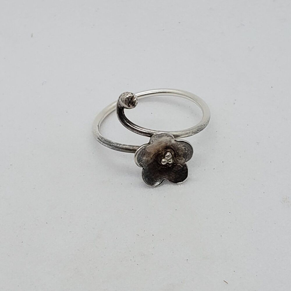 Size 6.25 Adjustable Sterling Silver Flower Ring 925
